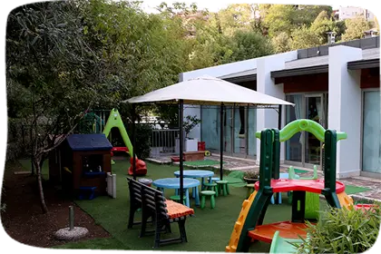 Miky House 2 cornice